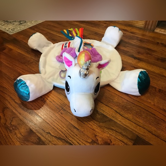 Little Tikes Baby Activity Gym & Play Mat, Pillow Rainbow Unicorn
Travel Learn - Picture 6 of 16